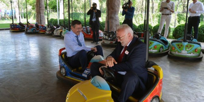 Başkan Gökçek, Ak Parti’li Siyasetçilere Ankapark’ı Gezdirdi