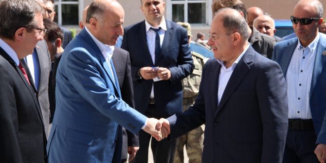 Bakan Akdağ’dan Sürücülere Trafik, Vatandaşlara Tatlı Uyarısı