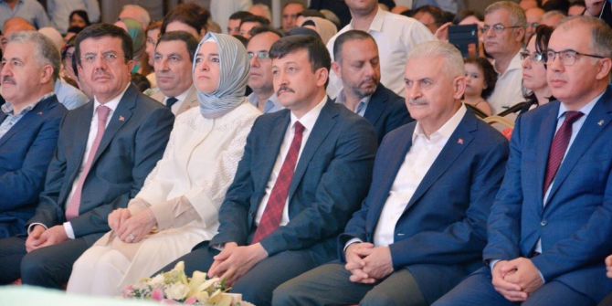 Başbakan Binali Yıldırım Partililerle Bayramlaştı