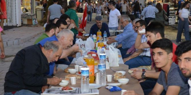 Bursa Çarşı Esnafı İftarda Buluştu