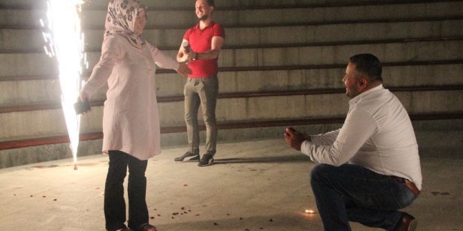 Açık Hava Tiyatrosu’nda Evlilik Teklifi