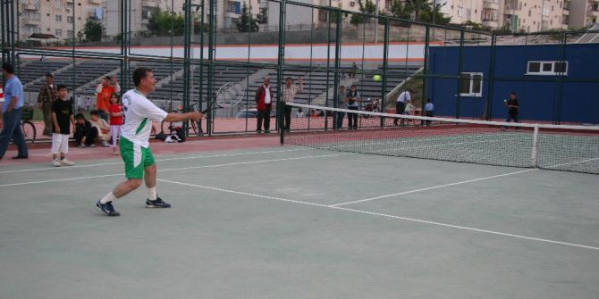 Toroslar Belediyesi, Ücretsiz Tenis Kursu Açıyor