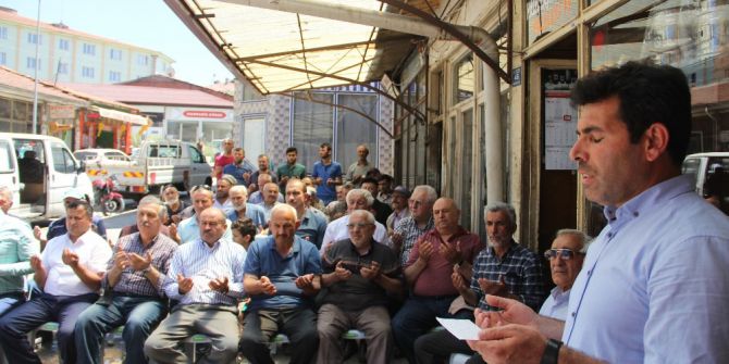 Esnaflar, Yüzyıllardır Devam Eden Arefe Duasında Buluştu