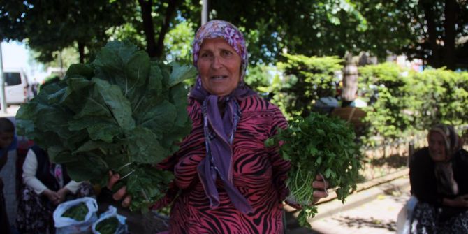 Toprağın Bereketiyle Aile Ekonomisine Katkı Sağlıyorlar