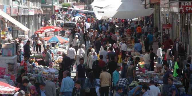 Çarşı-pazarda Bayram Telaşı