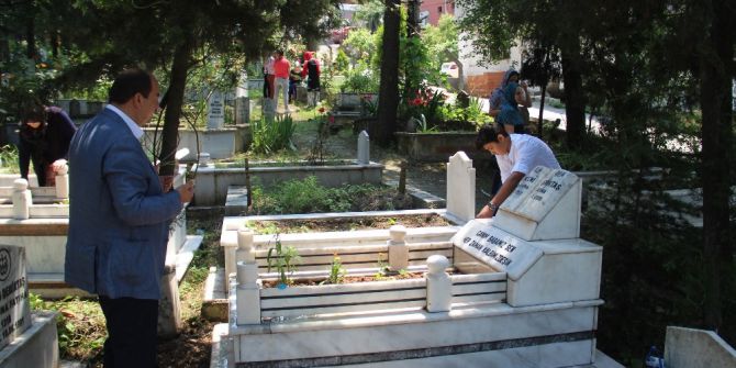 Gülüç’te Mezarlıklarda Kur’an-ı Kerim Okutuldu