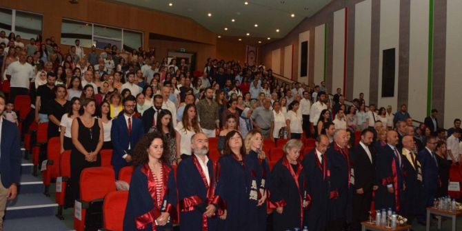 Yakın Doğu Üniversitesi Diş Hekimliği Fakültesi Mezuniyet Töreni