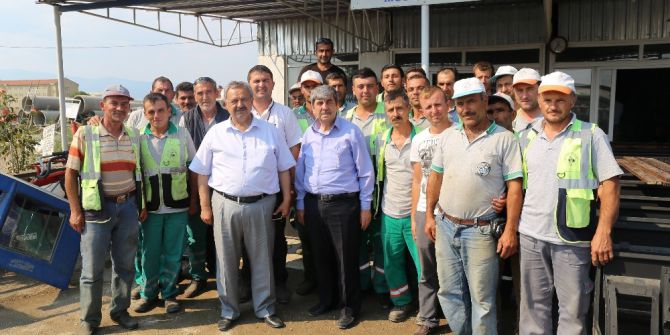 Başkan Uysal, Belediye Personeli İle Bayramlaştı