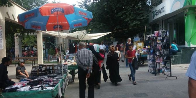 Siirt’te Bayram Alışverişi Esnafın Yüzünü Güldürdü