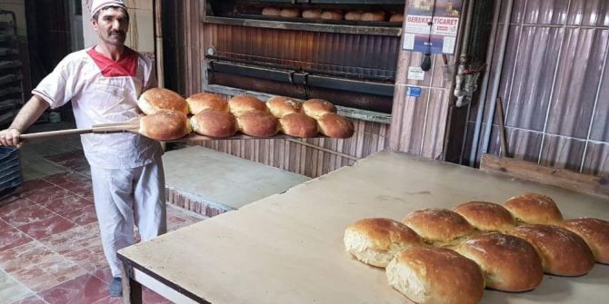 Bayram Öncesi Köy Ekmeğine İlgi