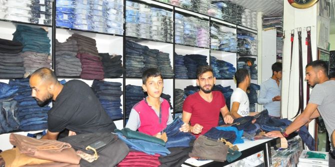 Bayrama Saatler Kala Vatandaşları Alışveriş Telaşı Sardı