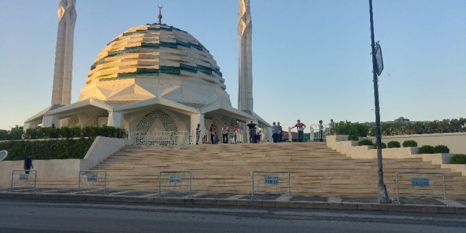 11’inci Cumhurbaşkanı Abdullah Gül, Bayram Namazını Marmara İlahiyat Camii’nde Kıldı
