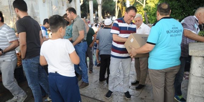 Büyükşehirden Vatandaşlara Bayram Şekeri