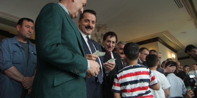 Bakan Müezzinoğlu Ve Çelik’ten Bayramda Birlik Mesajı