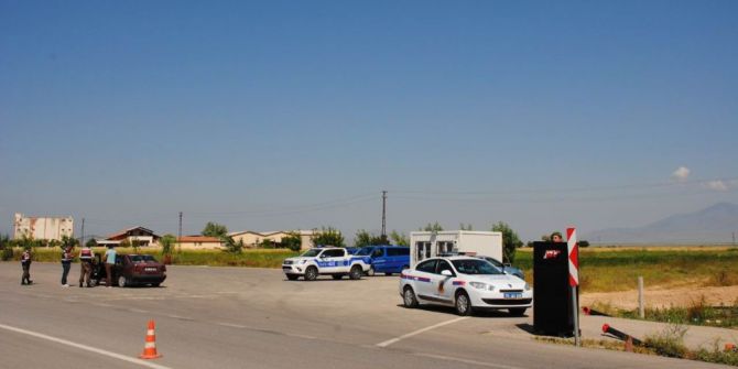 Karaman’da Jandarmadan Bayram Uygulaması