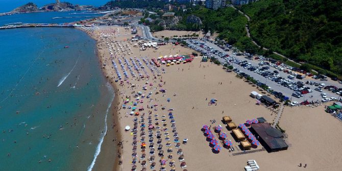 Şile Sahilindeki İnsan Kalabalığı Havadan Görüntülendi