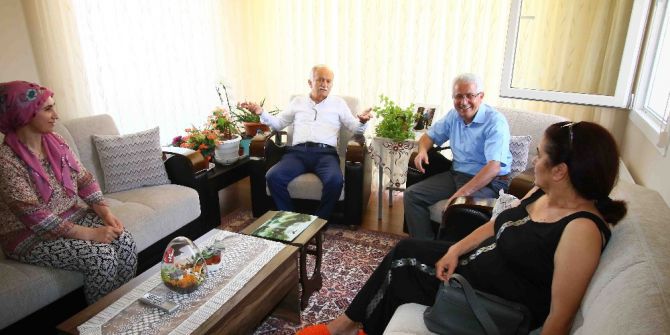 Başkan Karabağ Bayram Geleneğini Sürdürdü