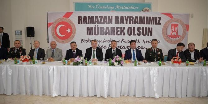 Bilecik’te Protokol Bayramlaşması Gerçekleştirildi