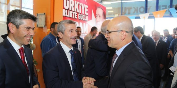 Tahmazoğlu, Vatandaşlarla Bayramlaştı