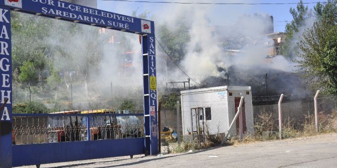 Diyarbakır’da Çocukların Attığı Maytap Yangın Çıkardı
