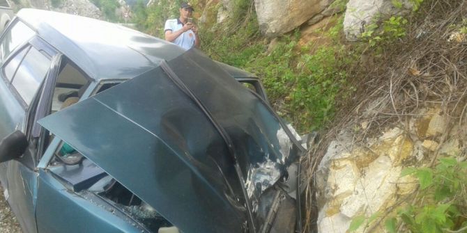 Cide’de Trafik Kazası:1 Yaralı