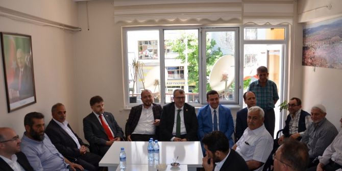 Bilecik Ak Parti Milletvekili Eldemir Bozüyük’te Partililerle Bayramlaştı