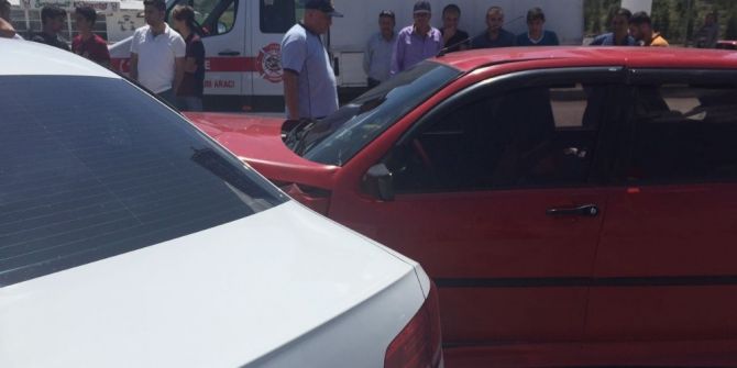 Sungurlu’da Zincirleme Trafik Kazası: 2 Yaralı