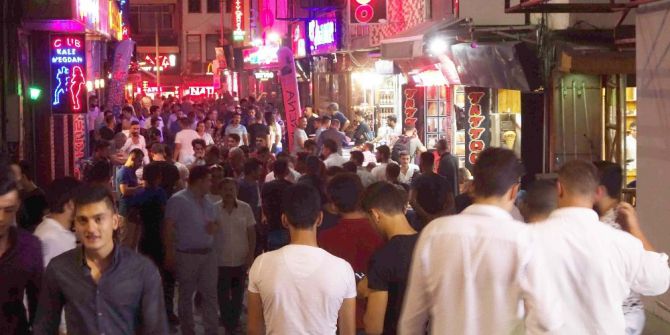 Kuşadası’nda Bayramda Eğlence Sektörü Tavan Yaptı