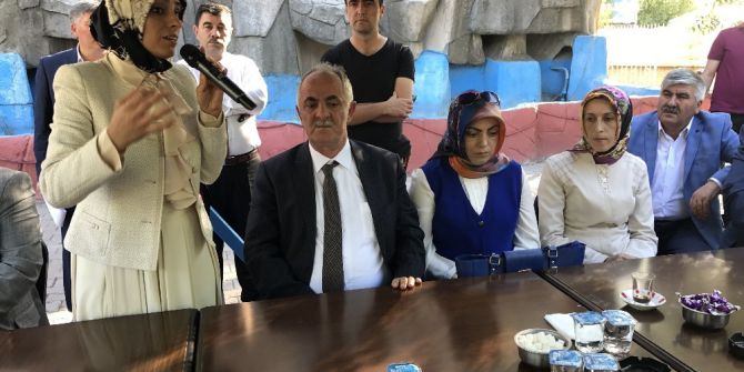 Horasan’da Belediyenin Bayramlaşma Programı