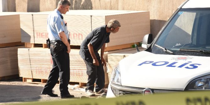 İzmir’de Erkek Cesedi Bulundu