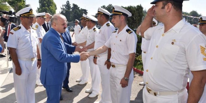 Vali Çakacak, Güvenlik Güçleriyle Bayramlaştı