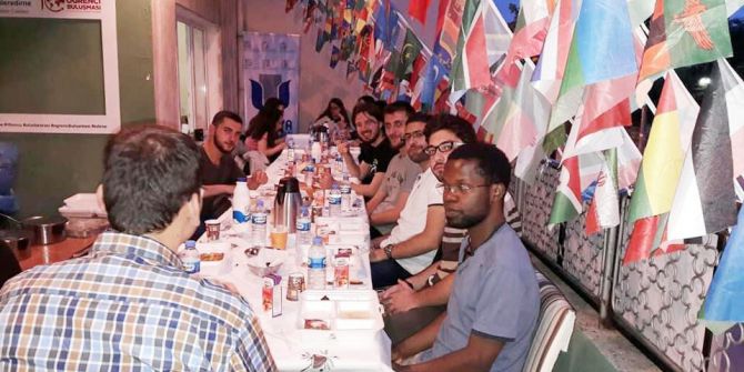 Gurbette Öğrenim Gören Uluslararası Öğrencileri Yalnız Bırakmadı