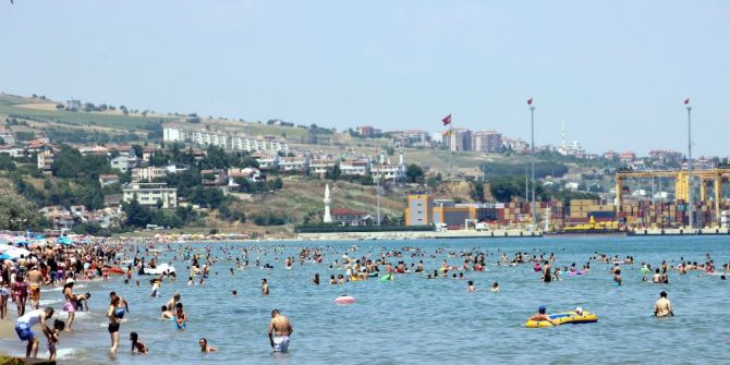 Tekirdağ Plajlarındaki Yoğunluk Sürüyor