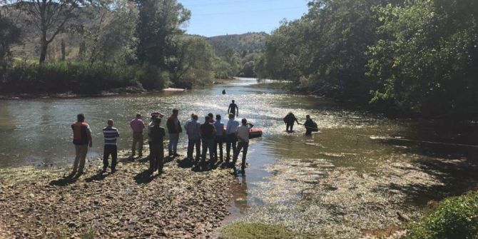 Sakarya Nehri’ne Giren Genç Kayboldu