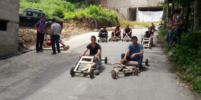 7. Lazralli Tahta Araba Yarışları Nefes Kesti