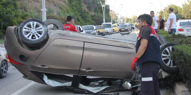 Otomobil Takla Attı: 6 Yaralı
