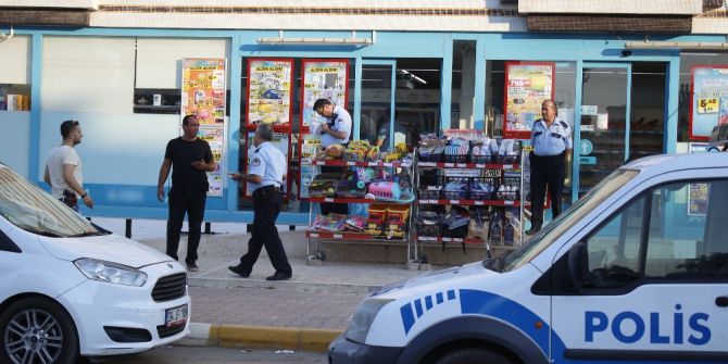 Antalya’da Bıçaklı Market Soygunu