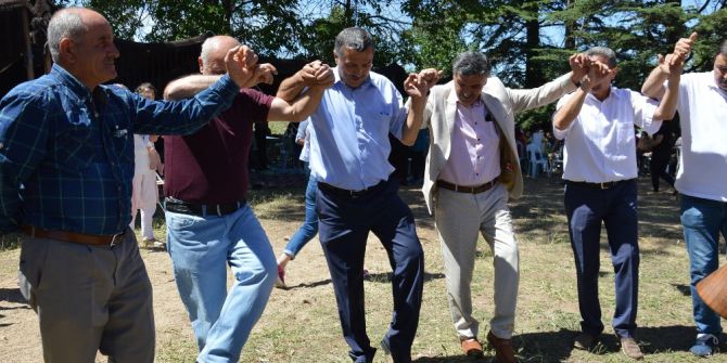 Bayramı Şenlikle Kutladılar