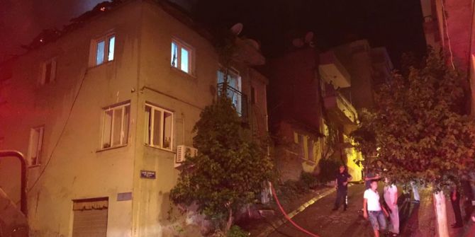 Efeler’de Bir Ev Kül Oldu