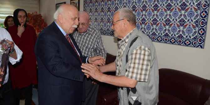 Bakan Avcı Huzurevi Ve Sevgi Evlerini Ziyaret Etti