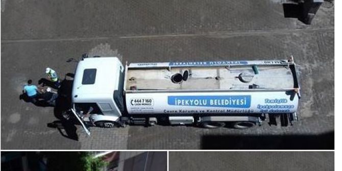 7 Yıl Aradan Sonra Sokakları Tazyikli Su İle Yıkanan Vatandaş, İşçilere İkramda Bulundu