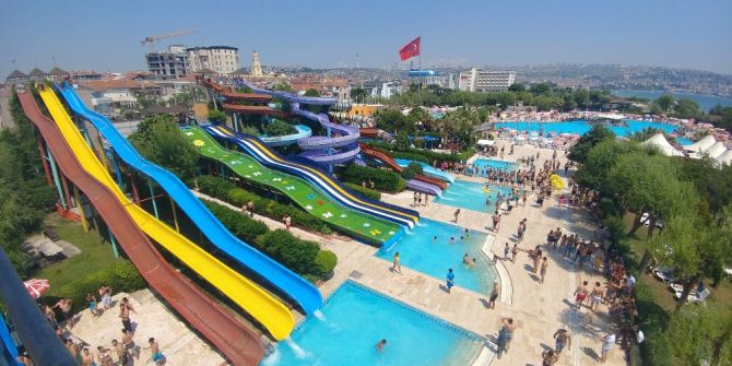 Bayramın Son Gününde Havuzlar Doldu Taştı