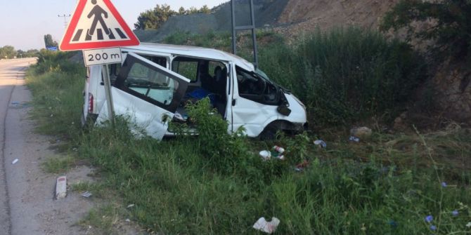 Amasya’da Minibüs Kazası: 10 Yaralı