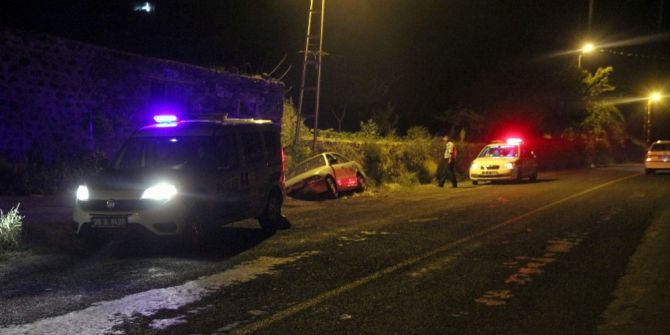 Otomobil Şarampole Düştü: 6 Yaralı