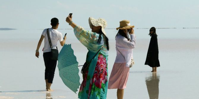 Tuz Gölü Tatilciler Ve Turistlerin Uğrak Yeri Haline Geldi