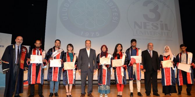 Yabancı Öğrenciler Türkçelerini Konuşturdu