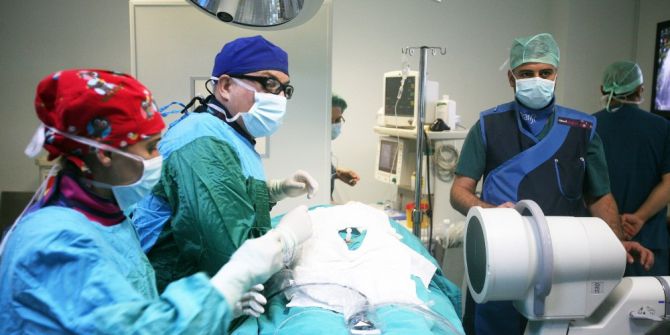 Ameliyat Olamayan Hastalara "Su Soğutmalı Radyofrekans" Tedavisi