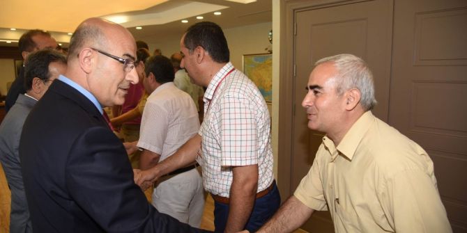 Vali Demirtaş, Valilik Personeliyle Bayramlaştı