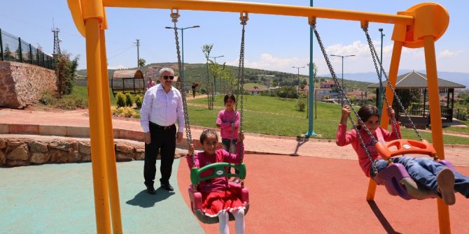 Başkan Baran Körfez’in Parklarını İnceliyor