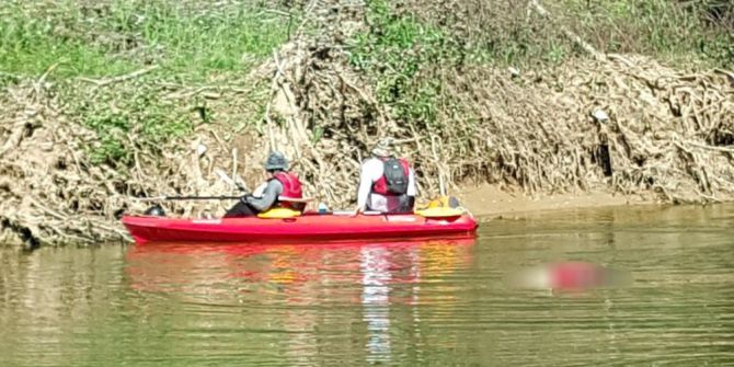 Nehirde Kaybolan Gencin Cesedini Ağabeyi Buldu